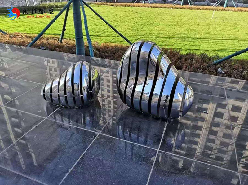 北京不锈钢镜面雕塑